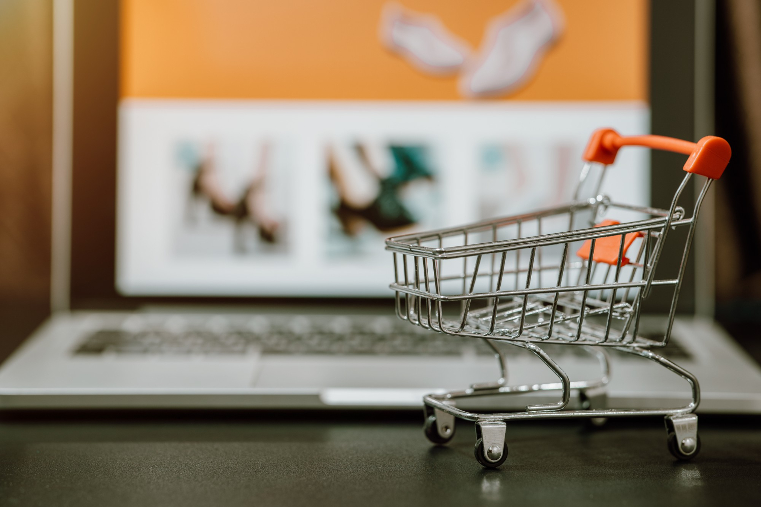 Retail & E-Commerce